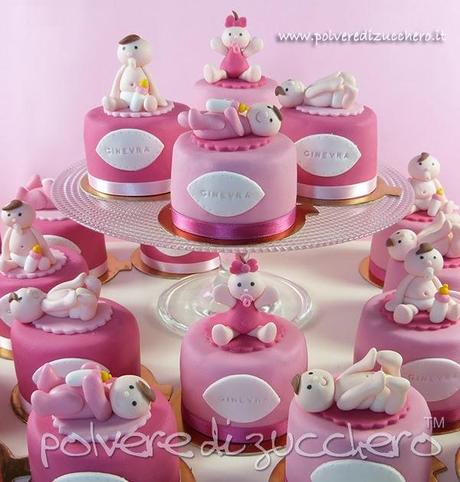 mini cakes decorate battesimo polvere di zucchero
