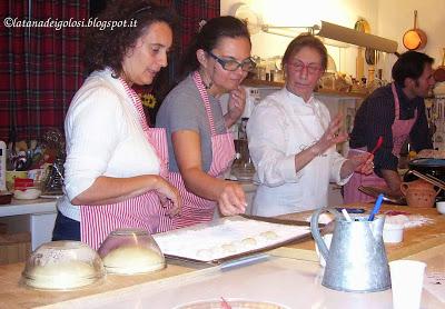 Scuola di cucina, facciamo i Ricciarelli