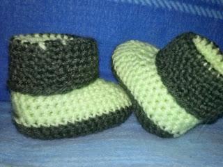 SCARPONCINI BIMBO ALL'UNCINETTO