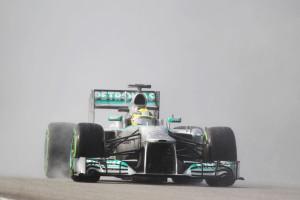 Nico-Rosberg-Mercedes_GP_Malesia_2012_Qualifiche (1)