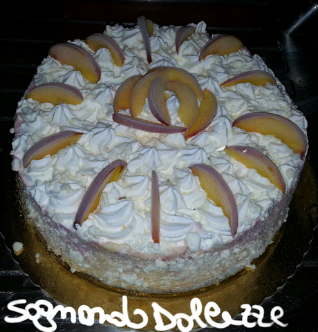 Torta gelato con meringhe e pesche