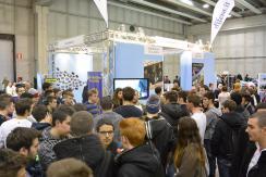 Verona/ Job & Orienta 2013.  ‘Assedio’ di oltre 60 mila giovani allo stand ‘Difesa’