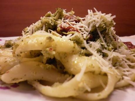 Pasta di Gragnano con broccoletti e pomodori secchi