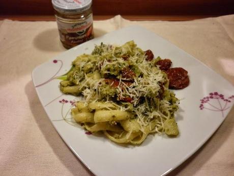 Pasta di Gragnano con broccoletti e pomodori secchi