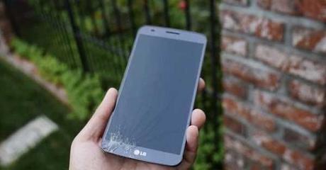 LG G Flex sottoposto al Drop Test Ottimi risultati