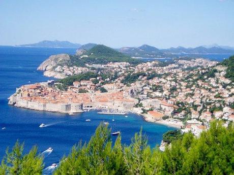 Dubrovnik: si accende il dibattito sugli arrivi delle mega navi in città