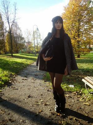 black beanie e autumn colours