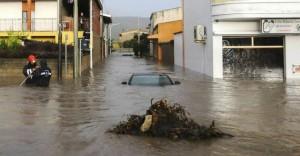 alluvione sardegna 300x156 Greenpeace e Arctic30, i pirati dellArtico 