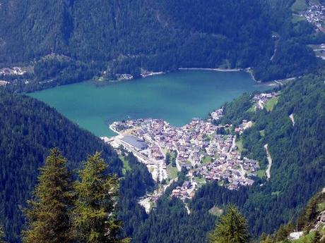 lago coldai e rifugio tissi