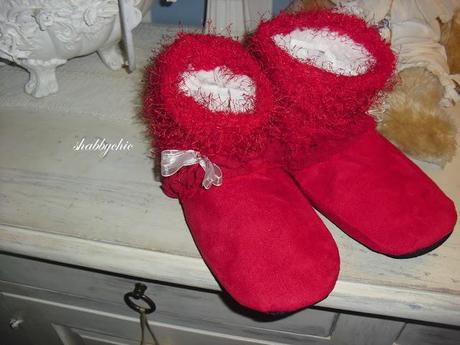 scarpine calde calde in stile shabby chic