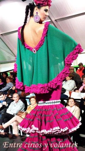 Cappa, ricami sfarzosi, volants come fiori: i giovani stilisti flamenchi si sfidano a Siviglia