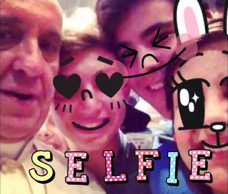 Papa Franceco selfie