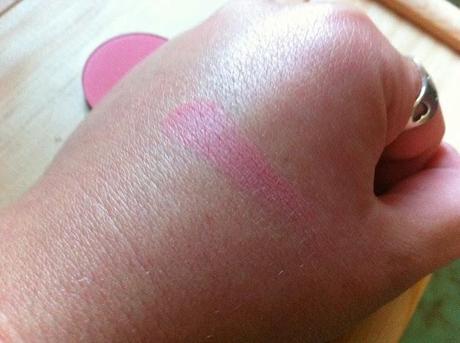 Neve cosmetics: blush in cialda EMOTICON