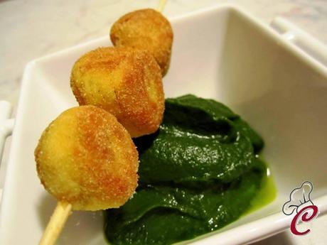 Crema piccante di spinaci e carciofi allo zenzero con croccanti di tofu alla senape