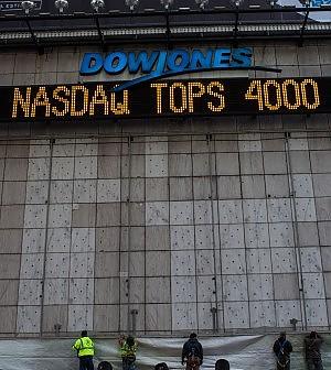 Torna l'euforia sui titoli Internet: Nasdaq a 4000, rischio nuova bolla