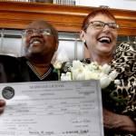 Usa, donne celebrano matrimonio in anticipo, una è malata di cancro (Foto)