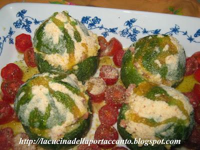 Zucchine tonde al gratin con sorpresa di tofu e pomodorini confit