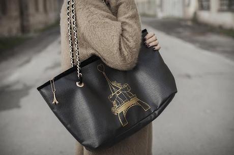 The way to happiness Smilingischic, fashionblog, the way to happiness, happy, outfit, pizzo, black and camel, romantic style, borse di dab, borse di gomma e personalizzabili, dettaglio