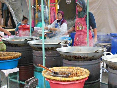 Il “Thepprasit Night Market” di Pattaya ed un pizzico di Portogallo