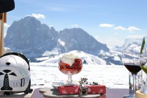 Per rifugi e ristoranti della Val Gardena con gli sci