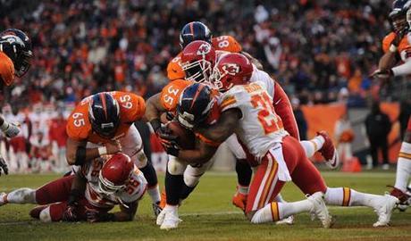 Domenica 1 e martedì 3 dicembre 2013 in esclusiva in chiaro su Mediaset Italia 2 i due match di football americano Kansas City Chief-Denver Broncos e Seattle Seahawks-New Orleans Saints Domenica 1 e martedì 3 dicembre 2013 in esclusiva in chiaro su Mediaset Italia 2 i due match di football americano Kansas City Chief-Denver Broncos e Seattle Seahawks-New Orleans Saints