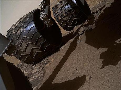 CURIOSITY sol 60 MAHLI dent on wheel