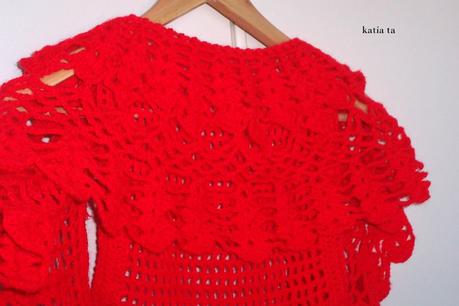 coprispalle romantico e festaiolo a crochet