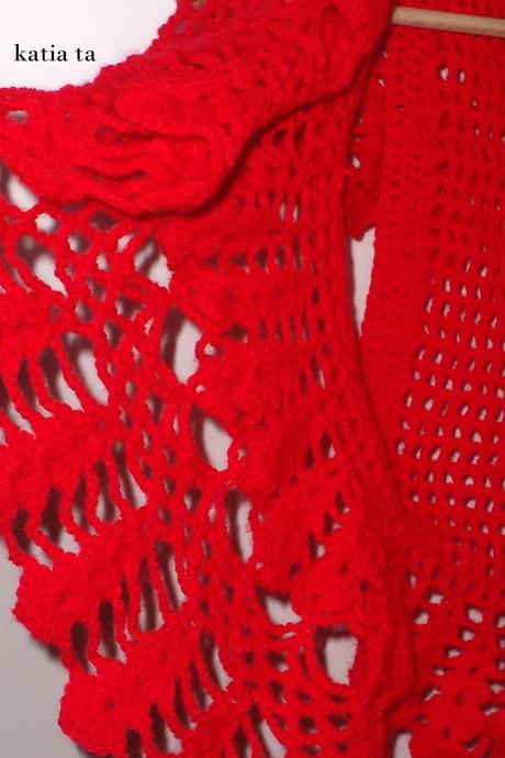 coprispalle romantico e festaiolo a crochet