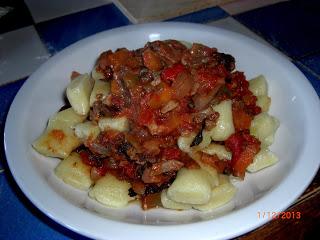 Gnocchi con ragù di funghi secchi