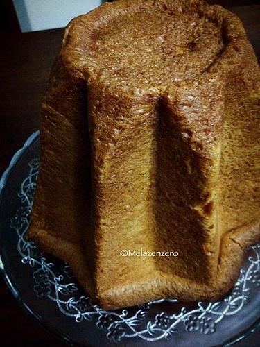 Pandoro con lievito di birra o lievito naturale secco