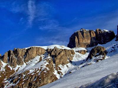 Salendo al Passo Pordoi.