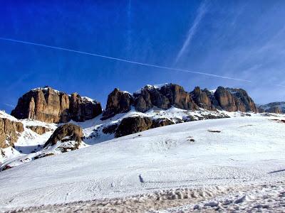 Salendo al Passo Pordoi.