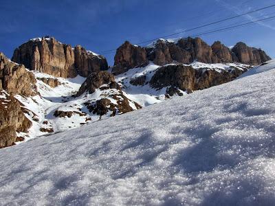 Salendo al Passo Pordoi.