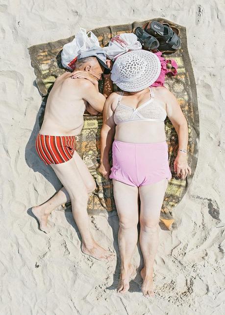 Comfort Zone: in spiaggia siamo tutti più veri Tadao Cern - Comfort Zone 2