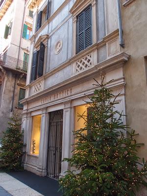 Mercatini di Natale e belle architetture...un giorno a Verona...