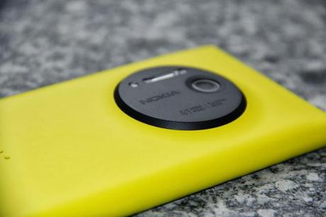 REVIEW NOKIA LUMIA 1020 - UNO SMARTPHONE UNICO