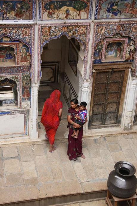 Donne in un haveli dello Shekhawati (Rajasthan). Copyright Marco Restelli