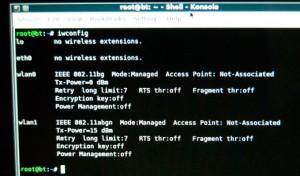 iwconfig command 300x176 [Roba da Hacker] Come Craccare una rete Wireless con Backtrack!