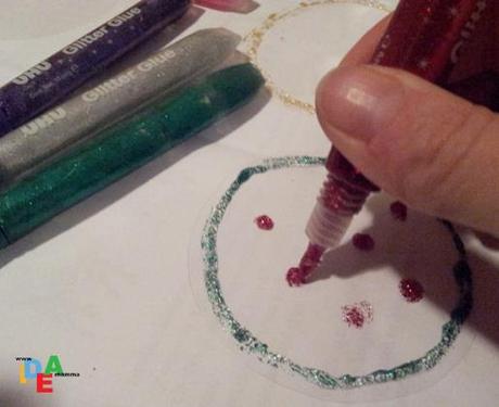 PALLINE PERSONALIZZATE CON GLITTER PER LE MAESTRE