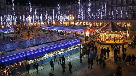 Sul Navibus, l'autobus per vedere le luci natalizie di Madrid