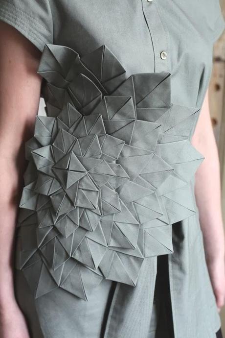 UN BELLISSIMO BOARD DI PINTEREST: TEXTILES, TEXTURES AND FABRIC MANIPULATION