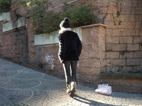 outfit, outfit post, fashion blogger, beanie, fashion beanie, pelliccia ecologica, fashion blogger roma, ash biker boots, borsa miu miu rosa