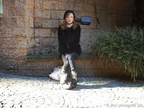 outfit, outfit post, fashion blogger, beanie, fashion beanie, pelliccia ecologica, fashion blogger roma, ash biker boots, borsa miu miu rosa