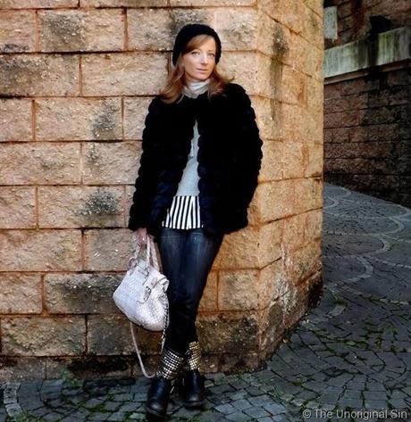 outfit, outfit post, fashion blogger, beanie, fashion beanie, pelliccia ecologica, fashion blogger roma, ash biker boots, borsa miu miu rosa