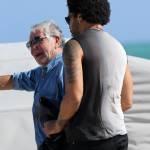 Roberto Cavalli in spiaggia a Miami con Lina Nilson e Lenny Kravitz06