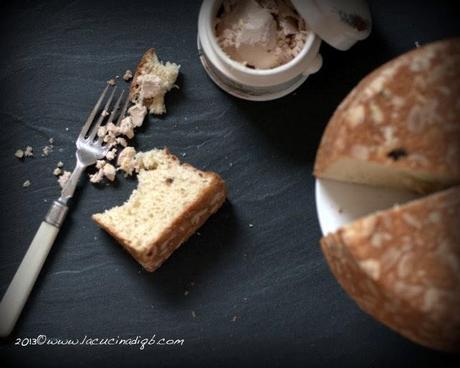 Kouglof salato con datteri e bergamotto e terrina di cappone e foie gras al pistacchio . E un po' di storia di corte veneta