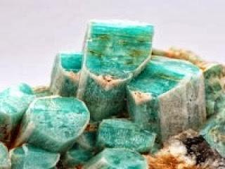 Oggi nella mia rubrica: proprietà di pietre e cristalli, l'Amazzonite