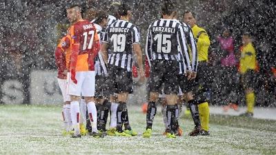 Calcio, Champions League: la prosecuzione di Galatasaray-Juventus alle 14 in diretta tv su Sky e Mediaset Premium