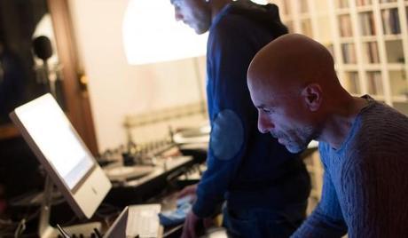 La radio che libera la mente On air tonite. Casa Bertallot.