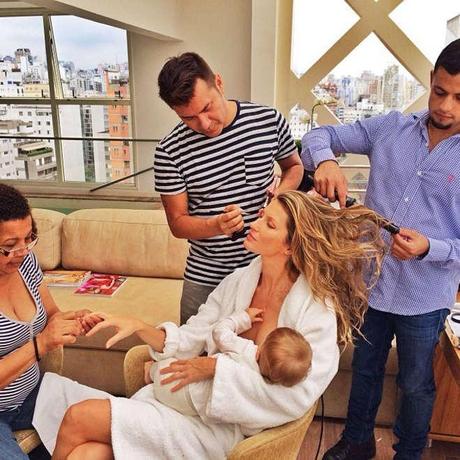 Gisele Bundchen ,una mamma a tutto tondo,anche sul lavoro.